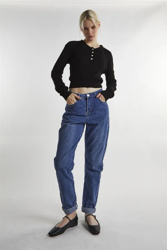 Women's Blouse with Wide CollarBlack Collared Button Up Long-Sleeve-Crop-Top