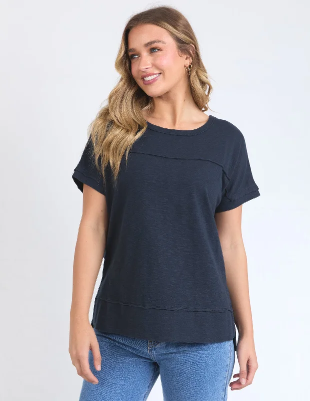 Women's Blouse with U-Shaped CollarFoxwood Allison Tee Navy