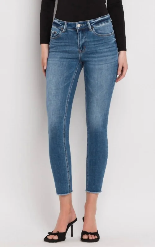 Women's Jodhpurs with Belt LoopsI'm Into You Skinny Jean In Md Wash