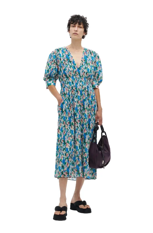 Women's Collarless DressesV-Neck Midi Dress In Floral Azure Blue